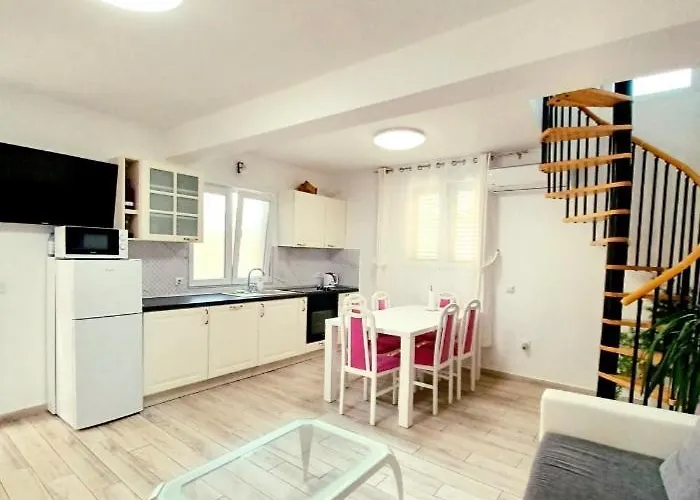 Vakantiehuis House Gita *