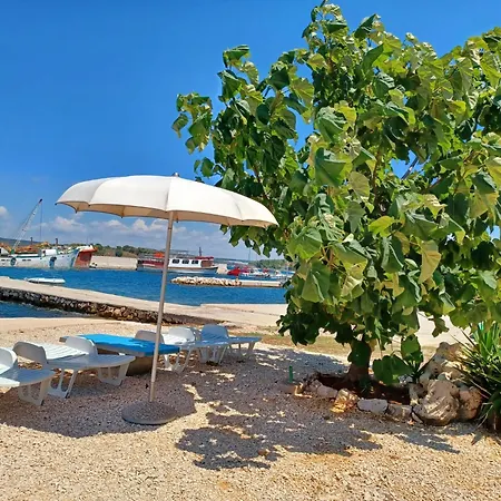 Nyaraló House Gita Mrljane