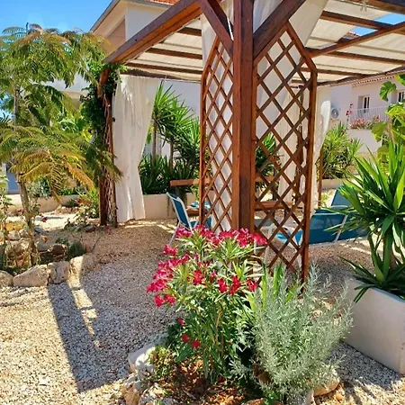 Nyaraló House Gita *